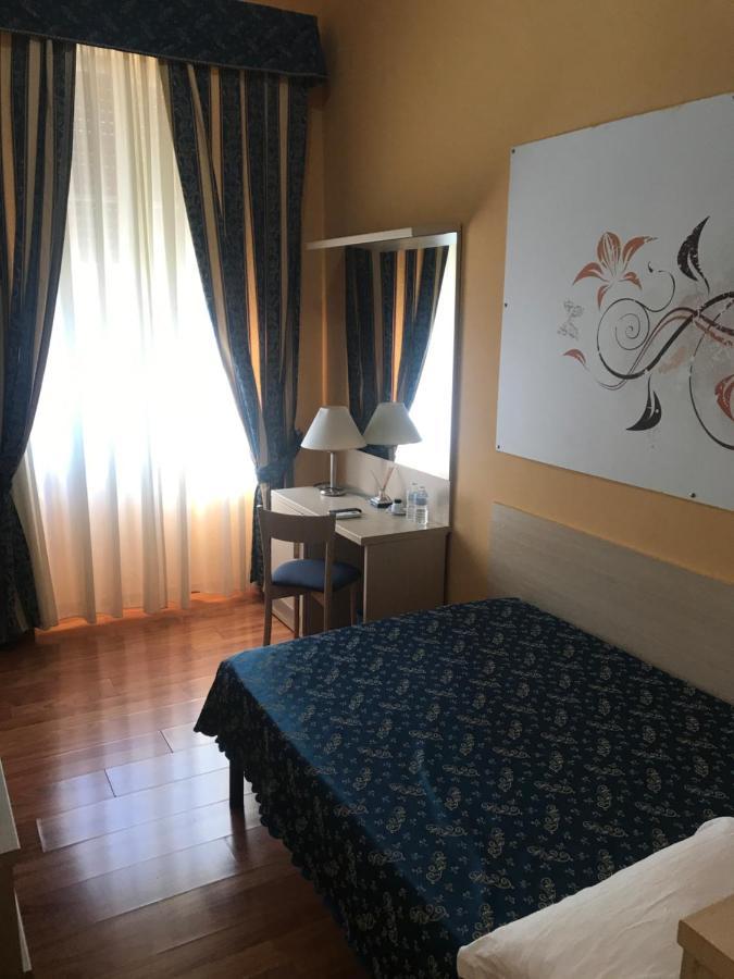 21 Aprile Accommodation Rome Luaran gambar