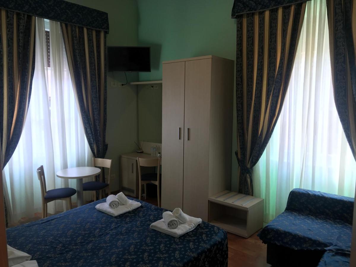 21 Aprile Accommodation Rome Luaran gambar